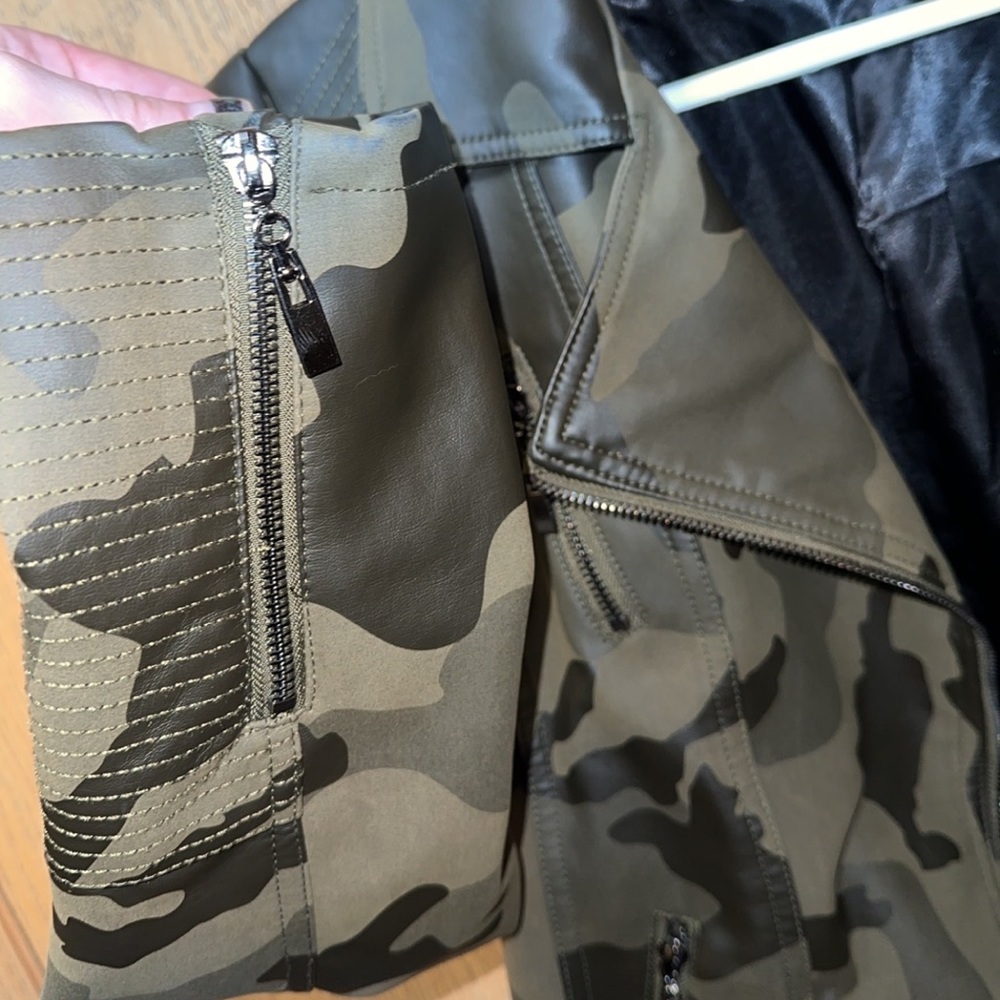 jacket - Picture 4 of 4
